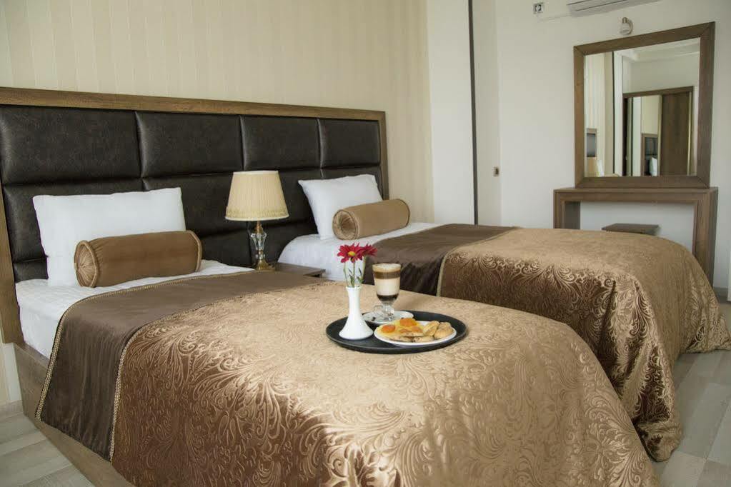 Green Queen Hotel Tbilisi Esterno foto